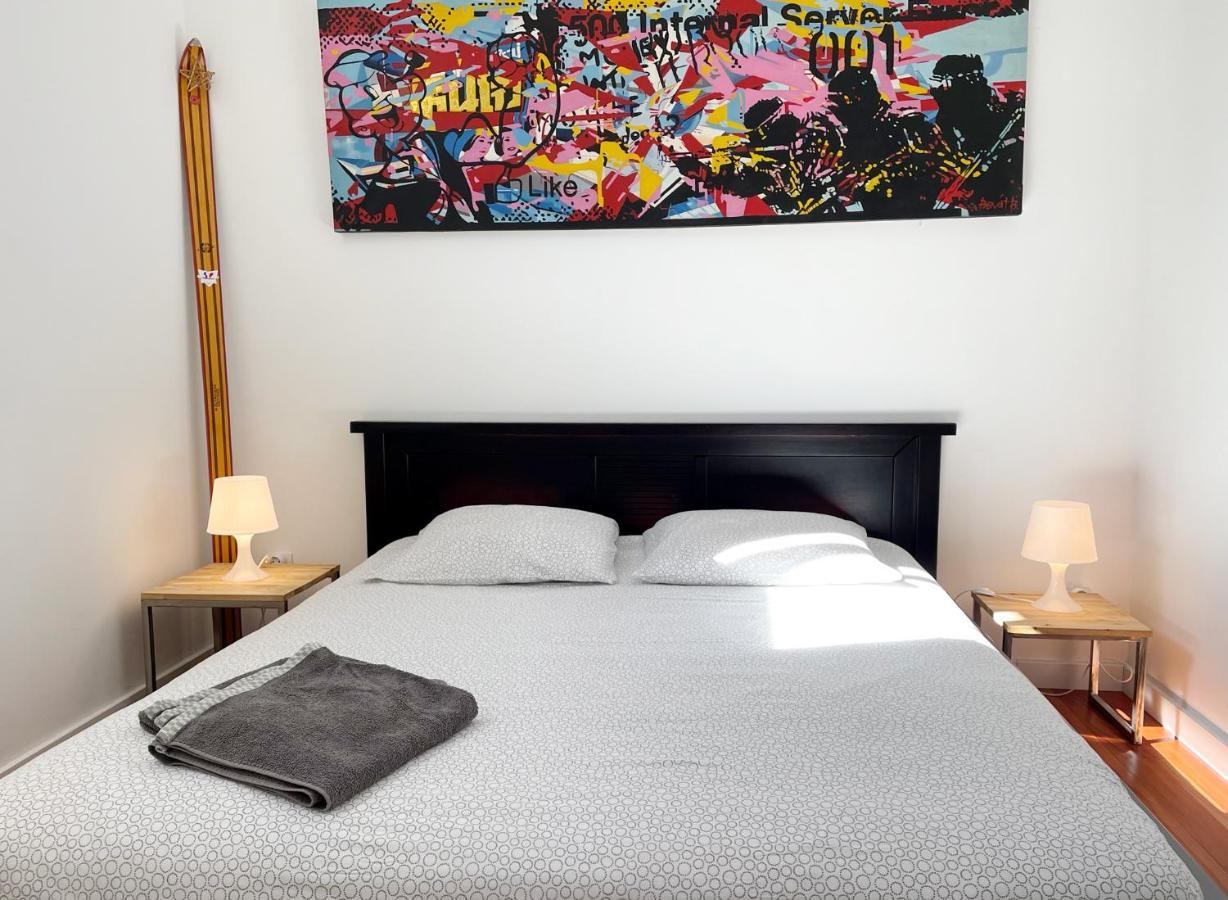 Apartment Art_booking . . . By Benoit_b *